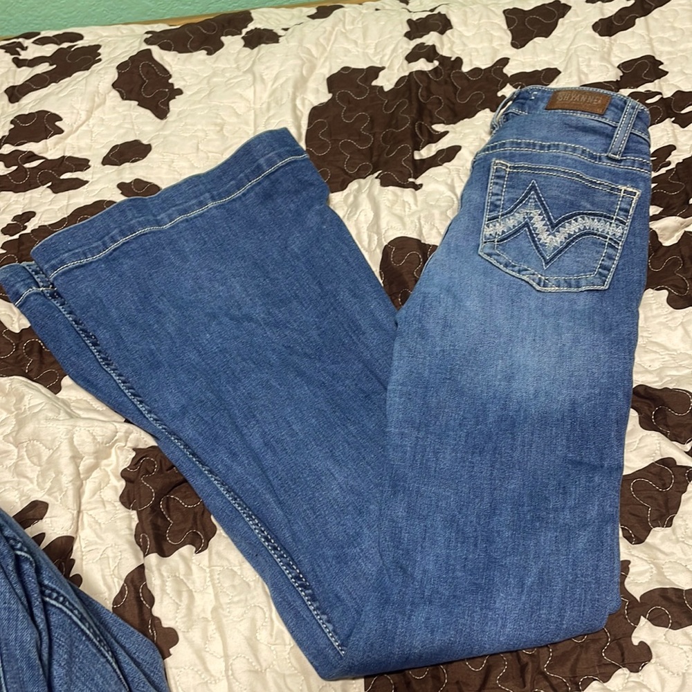 Size25 length 32 never worn just tried on